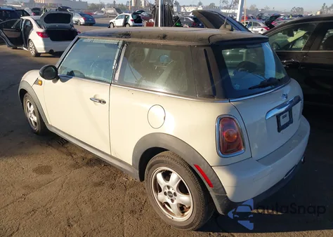 2010 Mini Cooper z USA, uszkodzony, nr VIN WMWMF3C50ATZ66659